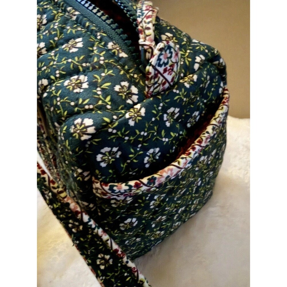 Vera Bradley 100 Handbag Shoulder Bag Purse Mistletoe Lattice Green Floral NWT - Picture 2 of 4